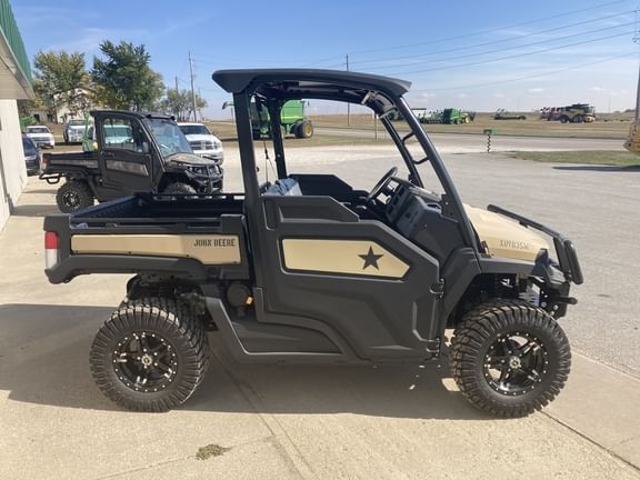 Main image John Deere XUV 835M Honor Edition