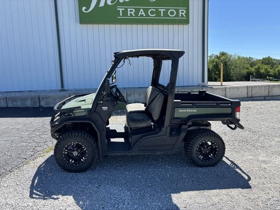 Image of John Deere XUV 835M equipment image 2