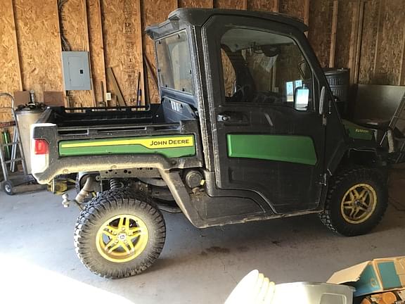 Image of John Deere XUV 835M equipment image 2