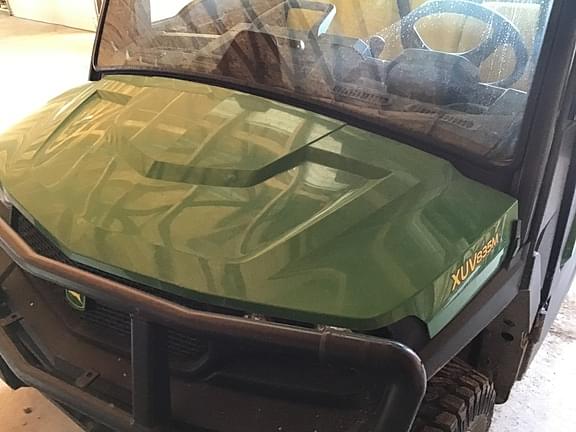 Image of John Deere XUV 835M equipment image 3