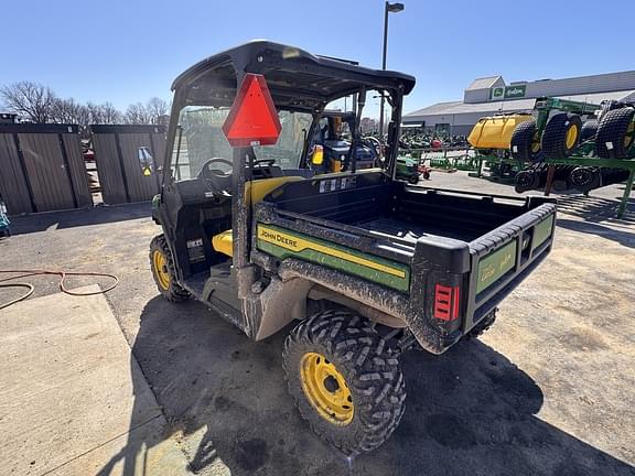 Image of John Deere XUV 835M equipment image 4