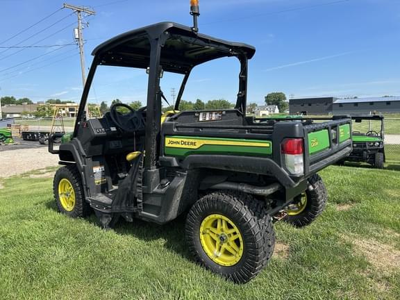 Image of John Deere XUV 835M equipment image 4