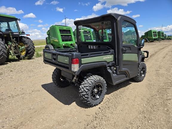 Image of John Deere XUV 835M equipment image 2