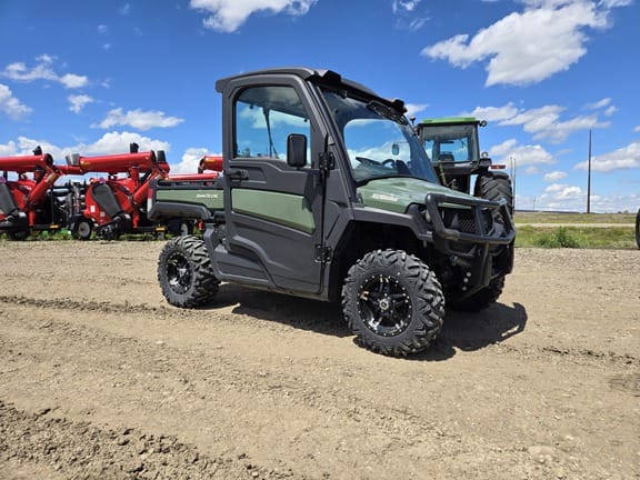 2022 John Deere XUV 835M Equipment Image0