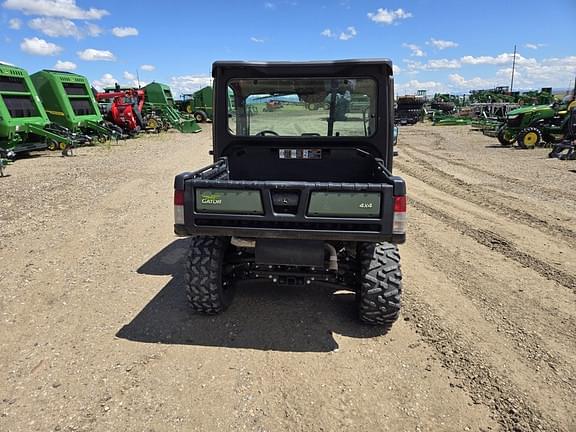 Image of John Deere XUV 835M equipment image 3