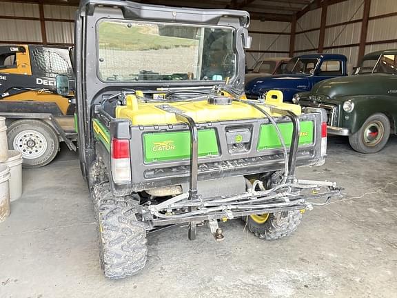 Image of John Deere XUV 835M equipment image 1