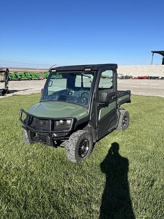 Image of John Deere XUV 835M Primary image