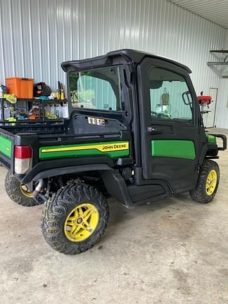 Image of John Deere XUV 835M equipment image 1