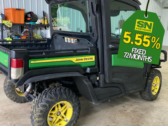 Image of John Deere XUV 835M Primary image