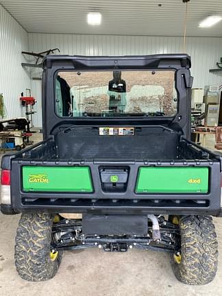 Image of John Deere XUV 835M equipment image 2