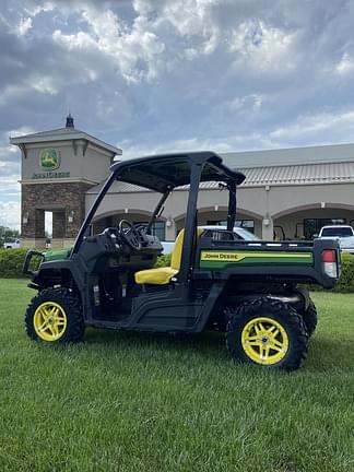 Image of John Deere XUV 835M equipment image 1