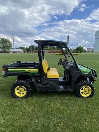 Image of John Deere XUV 835M equipment image 3