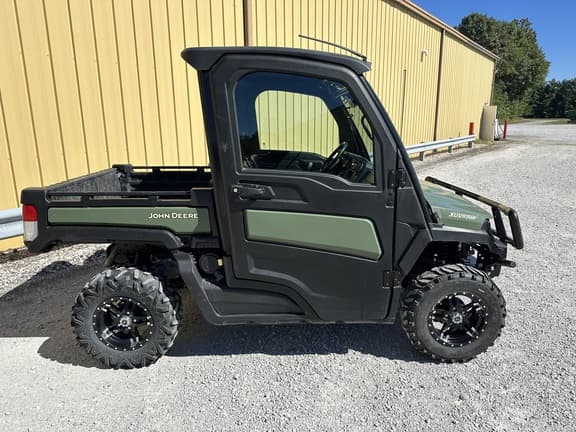 Image of John Deere XUV 835M equipment image 1