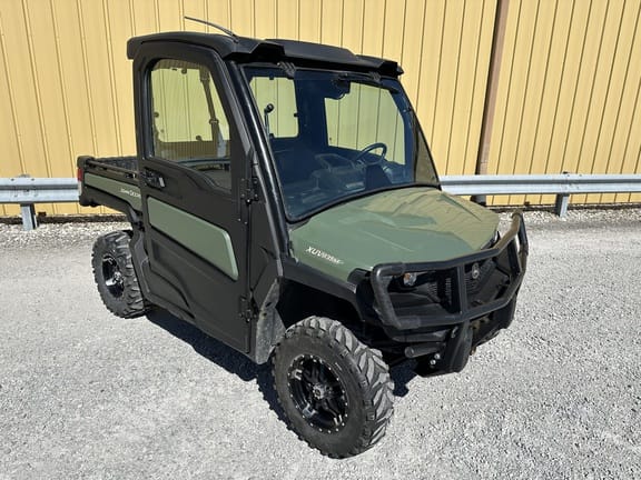 2022 John Deere XUV 835M Equipment Image0
