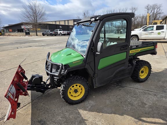 Image of John Deere XUV 835M equipment image 2