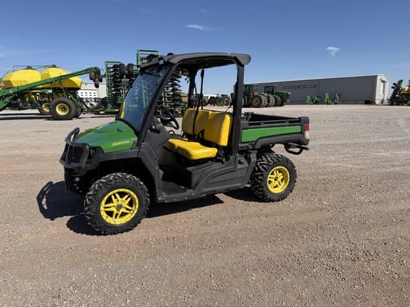 Image of John Deere XUV 835M Primary image