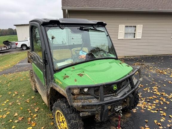 Image of John Deere XUV 835M equipment image 3