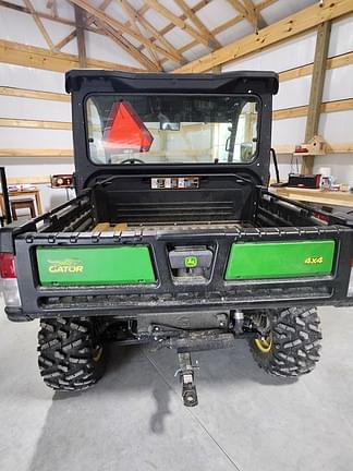 Image of John Deere XUV 835M equipment image 4