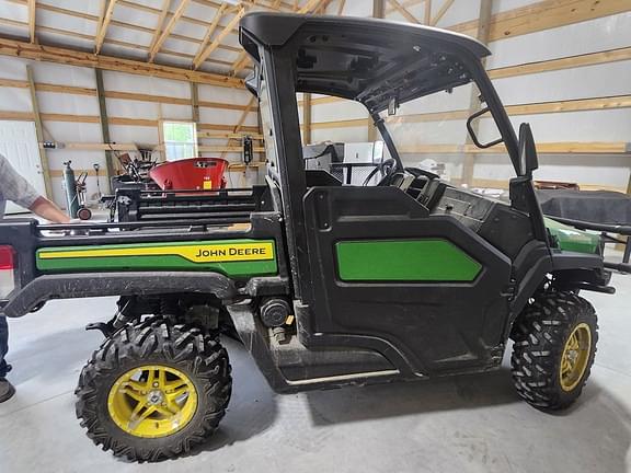 Image of John Deere XUV 835M equipment image 2