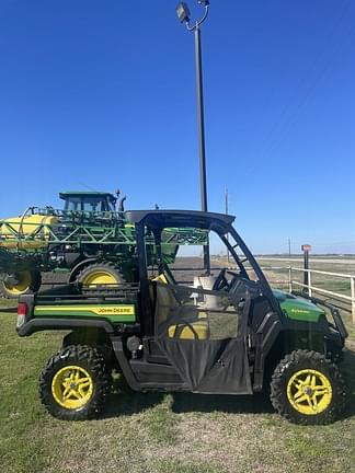 Image of John Deere XUV 835M equipment image 3