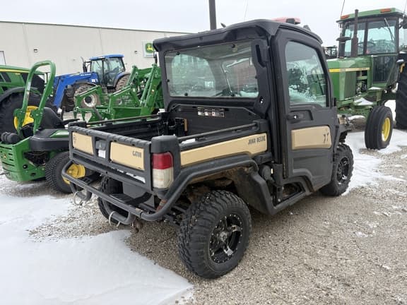 Image of John Deere XUV 835M Image 1