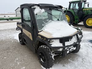 2022 John Deere XUV 835M Honor Edition Image