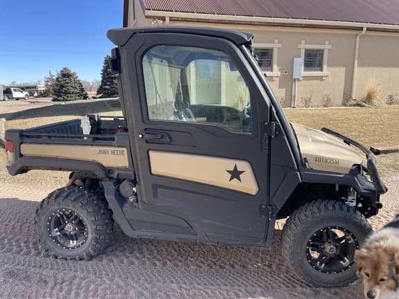 Image of John Deere XUV 835M equipment image 4