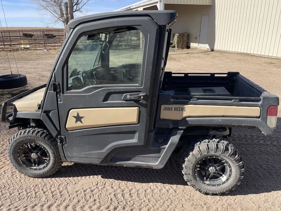 Image of John Deere XUV 835M Honor Edition equipment image 1