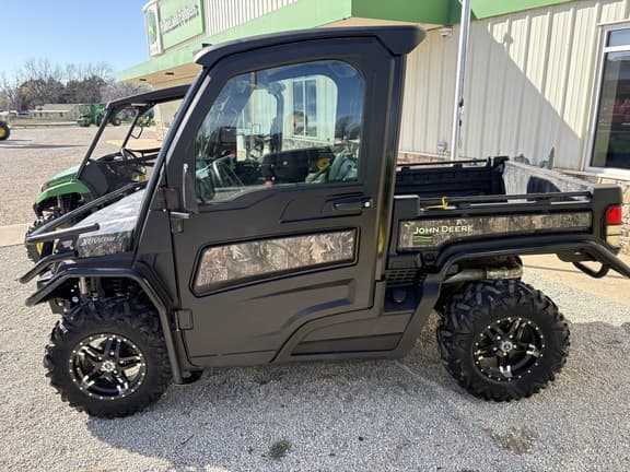 Image of John Deere XUV 835M equipment image 1