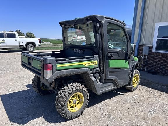 Image of John Deere XUV 835M equipment image 2
