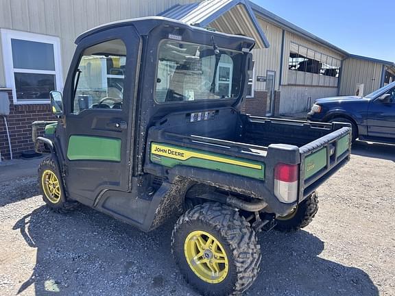 Image of John Deere XUV 835M equipment image 1