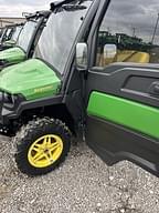 Image of John Deere XUV 835M equipment image 4