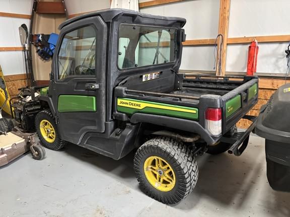 Image of John Deere XUV 835M equipment image 2