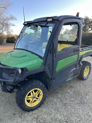Image of John Deere XUV 835M Primary image