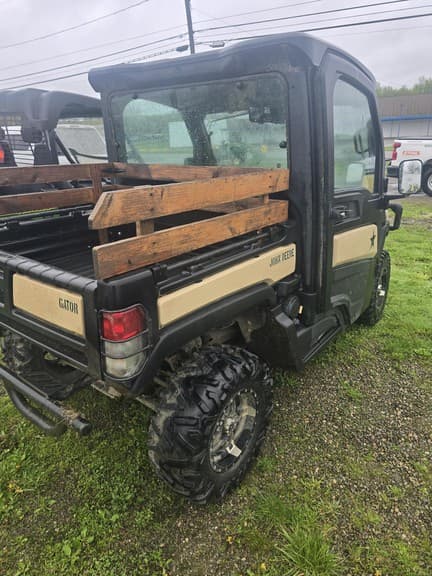 Image of John Deere XUV 835M equipment image 3