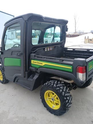 Image of John Deere XUV 835M equipment image 4