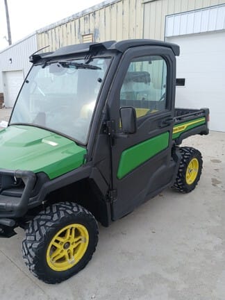 2022 John Deere XUV 835M Equipment Image0