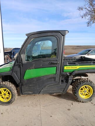 Image of John Deere XUV 835M equipment image 4