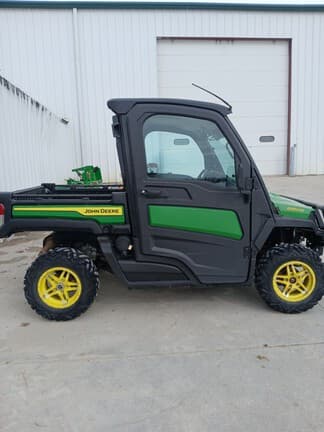 Image of John Deere XUV 835M equipment image 1