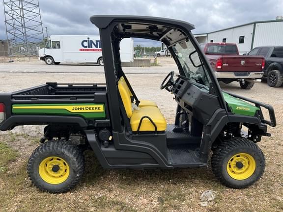 Image of John Deere XUV 835M equipment image 4