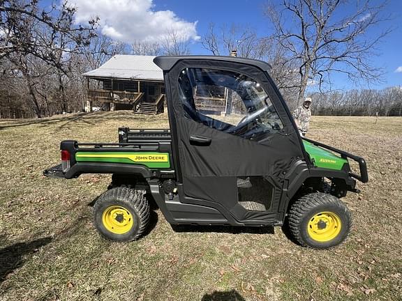 Image of John Deere XUV 835M equipment image 4
