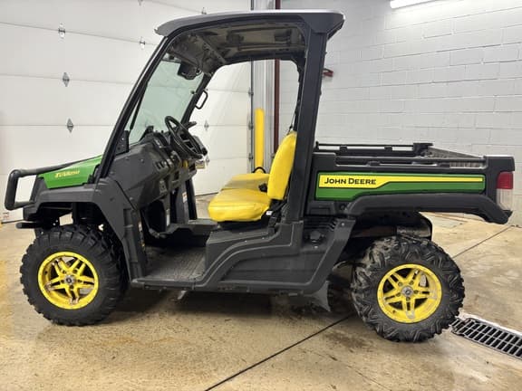 Image of John Deere XUV 835M equipment image 3