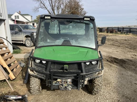 Image of John Deere XUV 835M equipment image 2