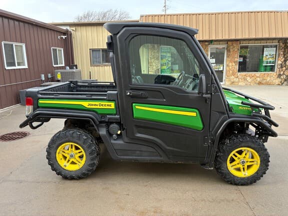 Image of John Deere XUV 835M equipment image 4