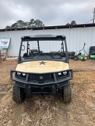 Image of John Deere XUV 835M equipment image 1