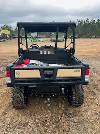 Image of John Deere XUV 835M equipment image 3