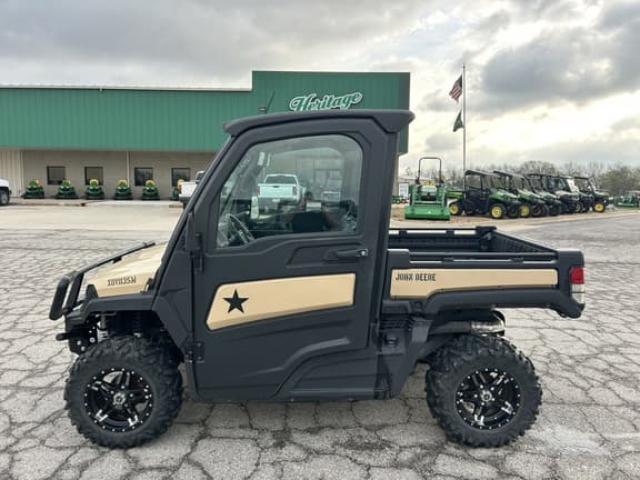 Image of John Deere XUV 835M equipment image 1