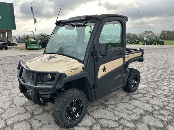 Image of John Deere XUV 835M Primary image