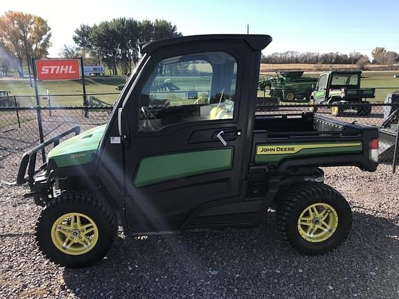 Image of John Deere XUV 835M equipment image 4