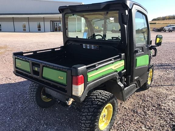 Image of John Deere XUV 835M equipment image 1